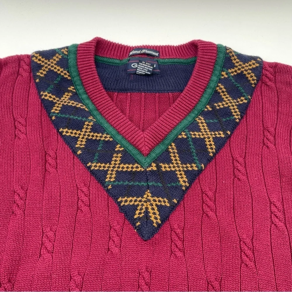 Vintage Gant Hand Framed Maroon Cable Knit V-Neck Sweater Size Medium Adult 90s